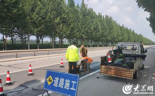 德州公路城區(qū)分中心開展路面病害修復(fù)專項(xiàng)行動(dòng)